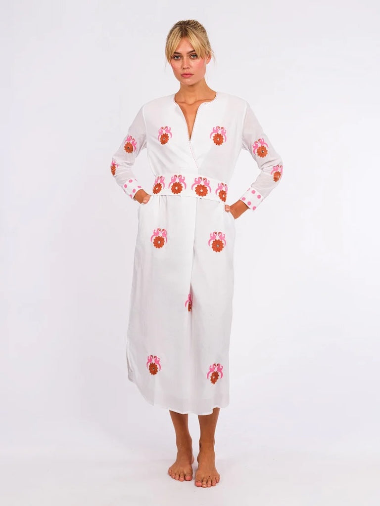 Amethyst Kaftan Vogel fr - Nimo with Love in Weiß, Vogel Stickerei, luftig, geschlitzt, Studio