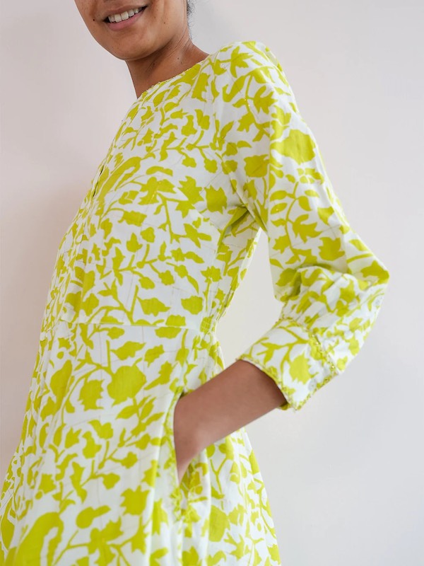 Azurite Kleid lime 2 - Nimo with Love: Sommerkleid, Lime Druck, Baumwolle, Ärmel, V-Ausschnitt