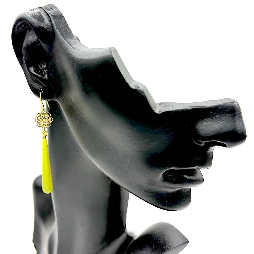 Blumenzapfen 3 - Mojo Goldene Ohrringe: Ohrhaken, Vintage Blume, Acryl grün