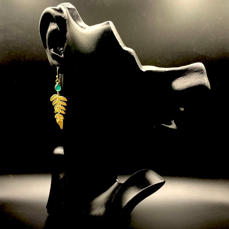 Farnblatt 2 - Mojo Golden Earring: Ohrhaken, Peridottropfen, Farnblätter
