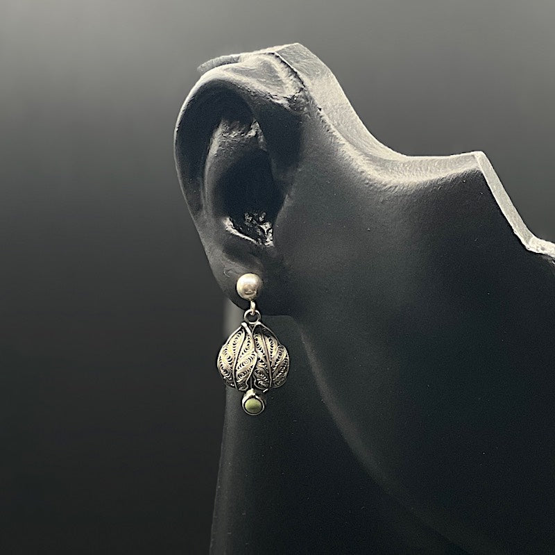 Jadeblatt o - Silber Ohrringe, Ohrstecker, antike Blattelemente, Jade