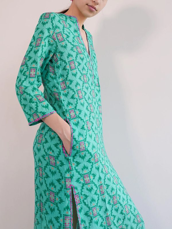Sapphire Kaftan ikat grün 2 - Nimo with Love: Leinen, bestickt, Schlitze