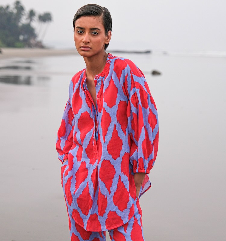 Sassafras Bluse iKat Rot 2 - Nimo with Love: Leinen, Oversize, geknöpft