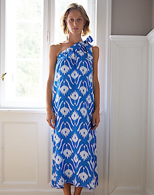 Water Lily Kleid m - Nimo with Love: Leinen, 1 Träger, Diagonalausschnitt, ikat blau