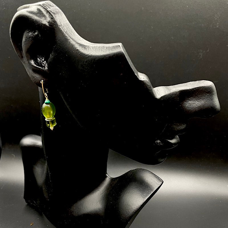 3 Grün 2 - Mojo Golden Earring: Ohrhaken, Azurit, Böhmisches Glas, Perle
