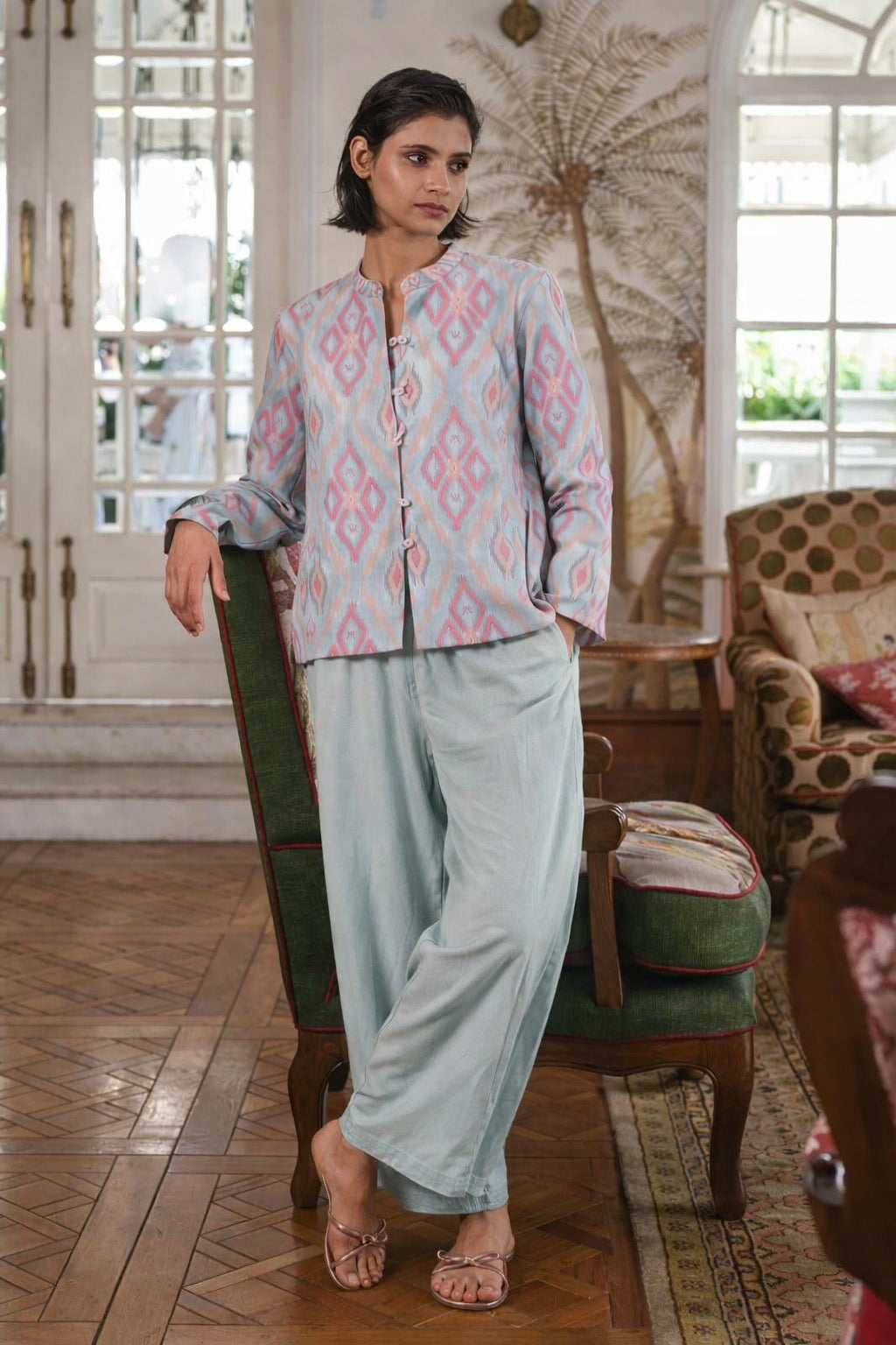 Gemusterte Comfrey Jacke in pastelligem Sorbet von Nimo with Love als zentrales Statement-Piece im Boho Stil