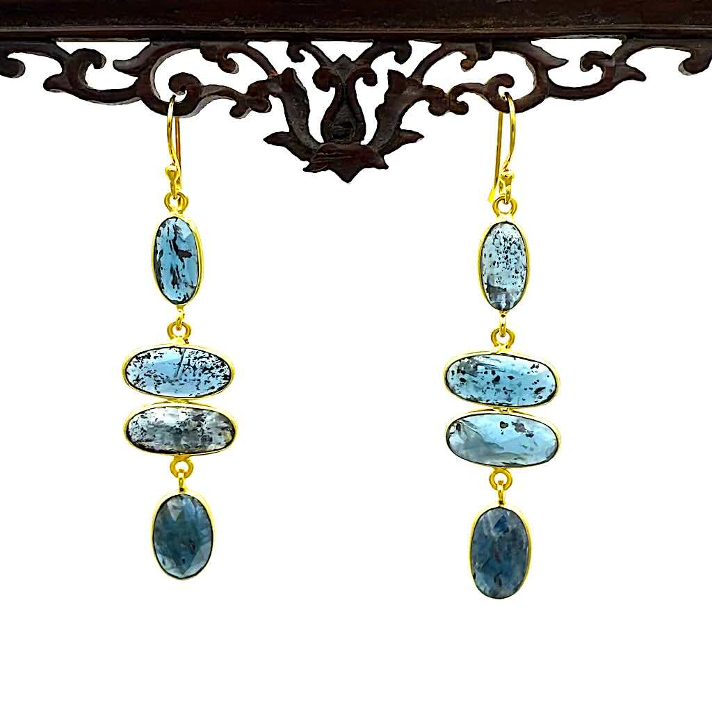 Kyanit 4er 1 - Mojo Goldene Ohrringe: Ohrhaken, 4 Kyanit Elemente