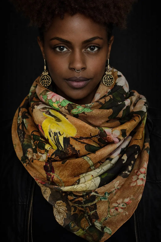 Ahmaddy Seidenschal Vintage, Voegel, Blumen, Paradies, 100% Seide, Model